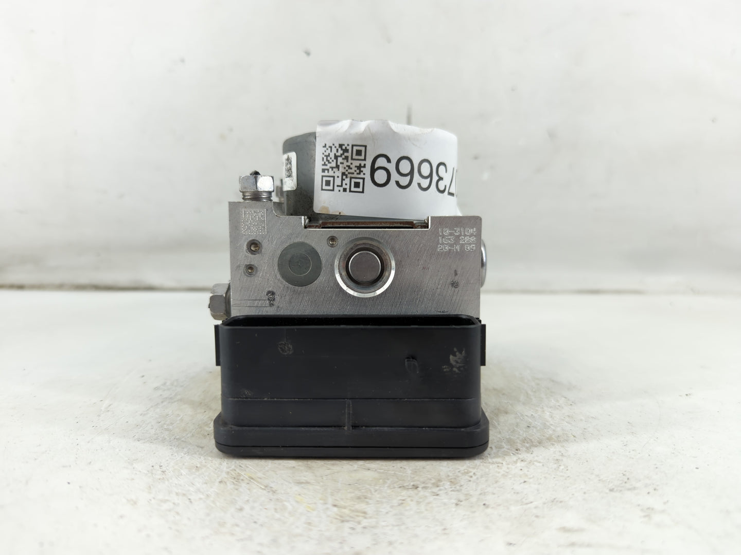 2017-2019 Ford Escape ABS Pump Control Module Replacement P/N:GV61-2C405-CE GV61-2C405-CH Fits Fits 2017 2018 2019 OEM Used Auto Parts - Oemusedautoparts1.com