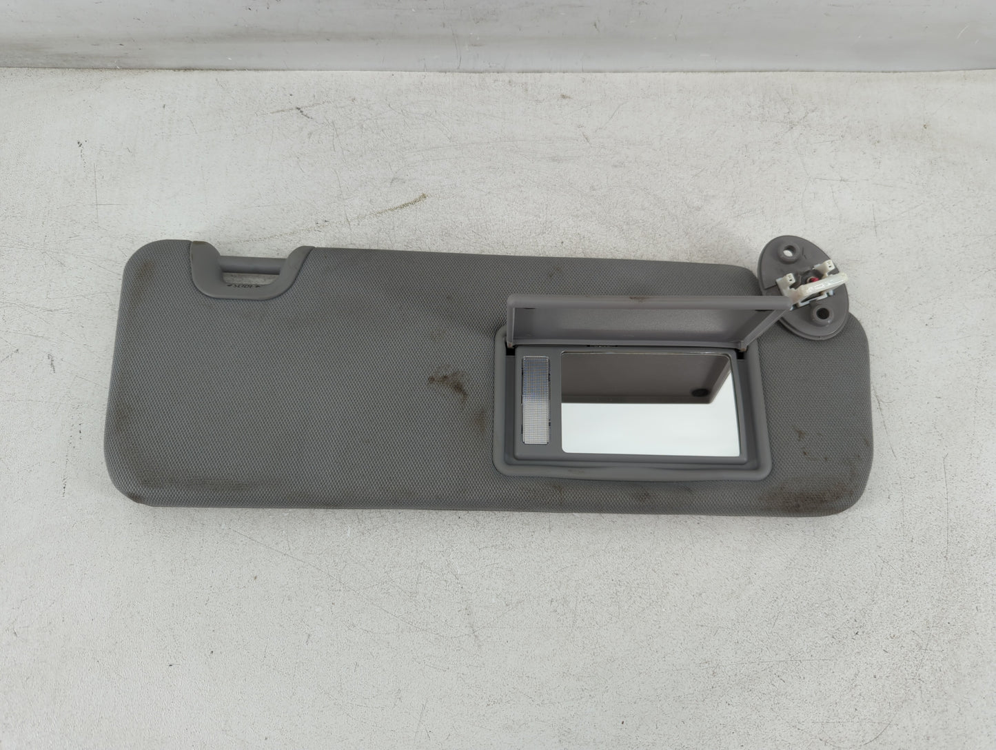 2014-2019 Toyota Highlander Sun Visor Shade Replacement Passenger Right Mirror Fits Fits 2014 2015 2016 2017 2018 2019 OEM Used Auto Parts