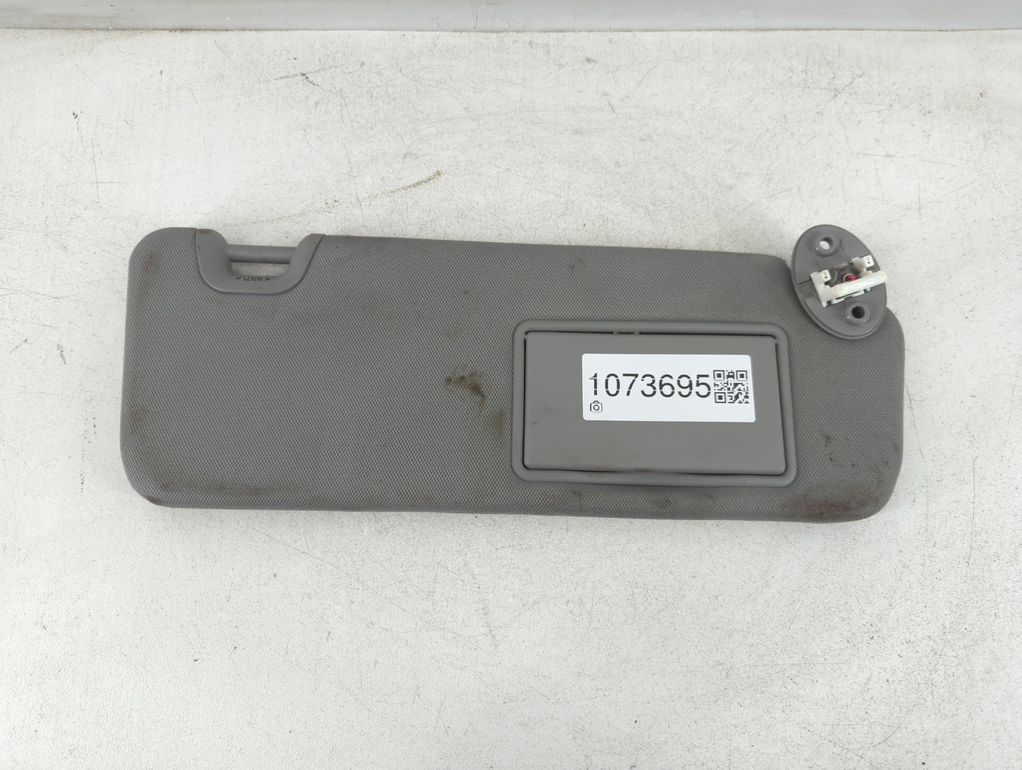 2014-2019 Toyota Highlander Sun Visor Shade Replacement Passenger Right Mirror Fits Fits 2014 2015 2016 2017 2018 2019 OEM Used Auto Parts