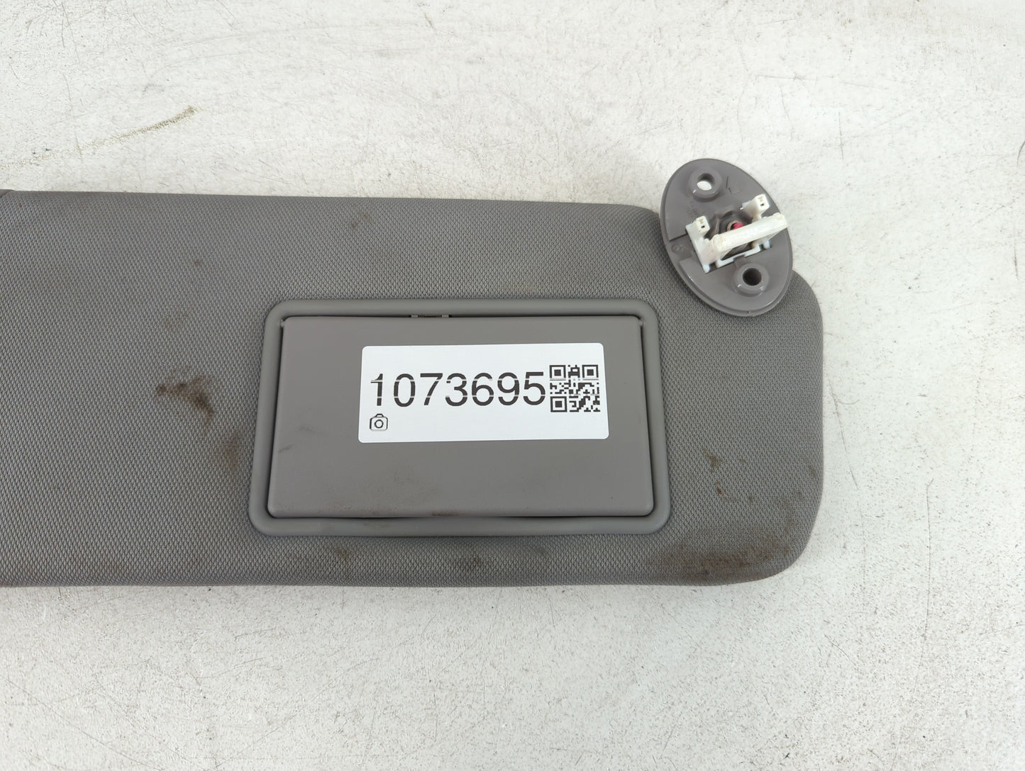 2014-2019 Toyota Highlander Sun Visor Shade Replacement Passenger Right Mirror Fits Fits 2014 2015 2016 2017 2018 2019 OEM Used Auto Parts