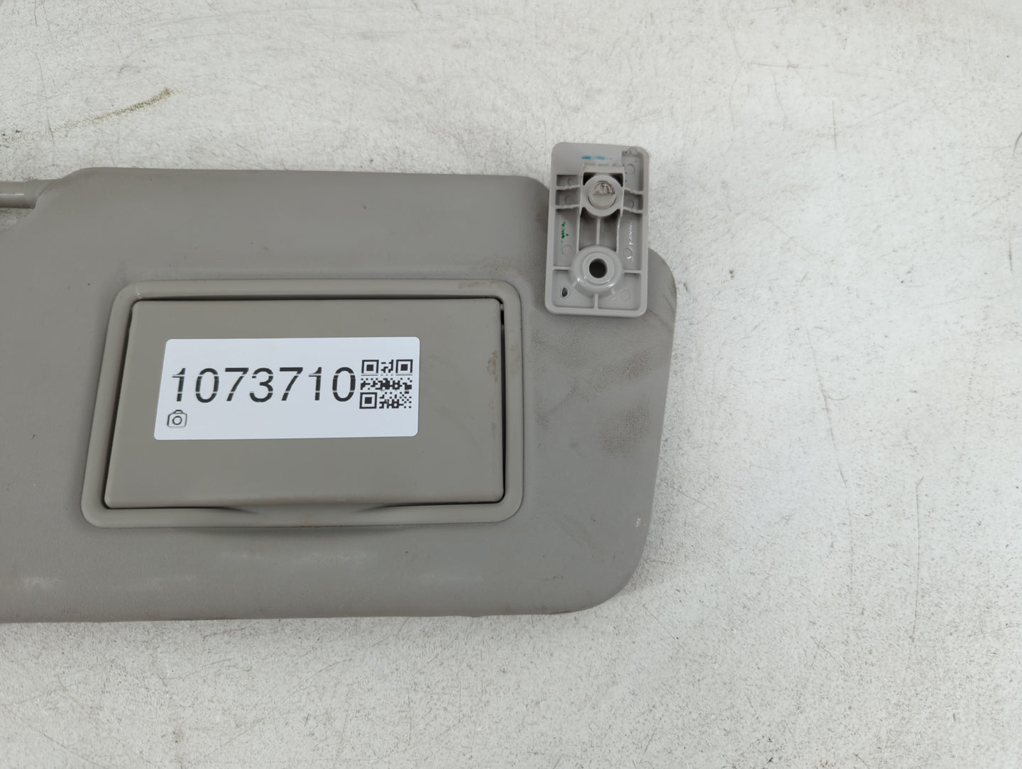2016-2019 Nissan Versa Sun Visor Shade Replacement Passenger Right Mirror Fits Fits 2015 2016 2017 2018 2019 OEM Used Auto Parts - Oemusedautoparts1.com