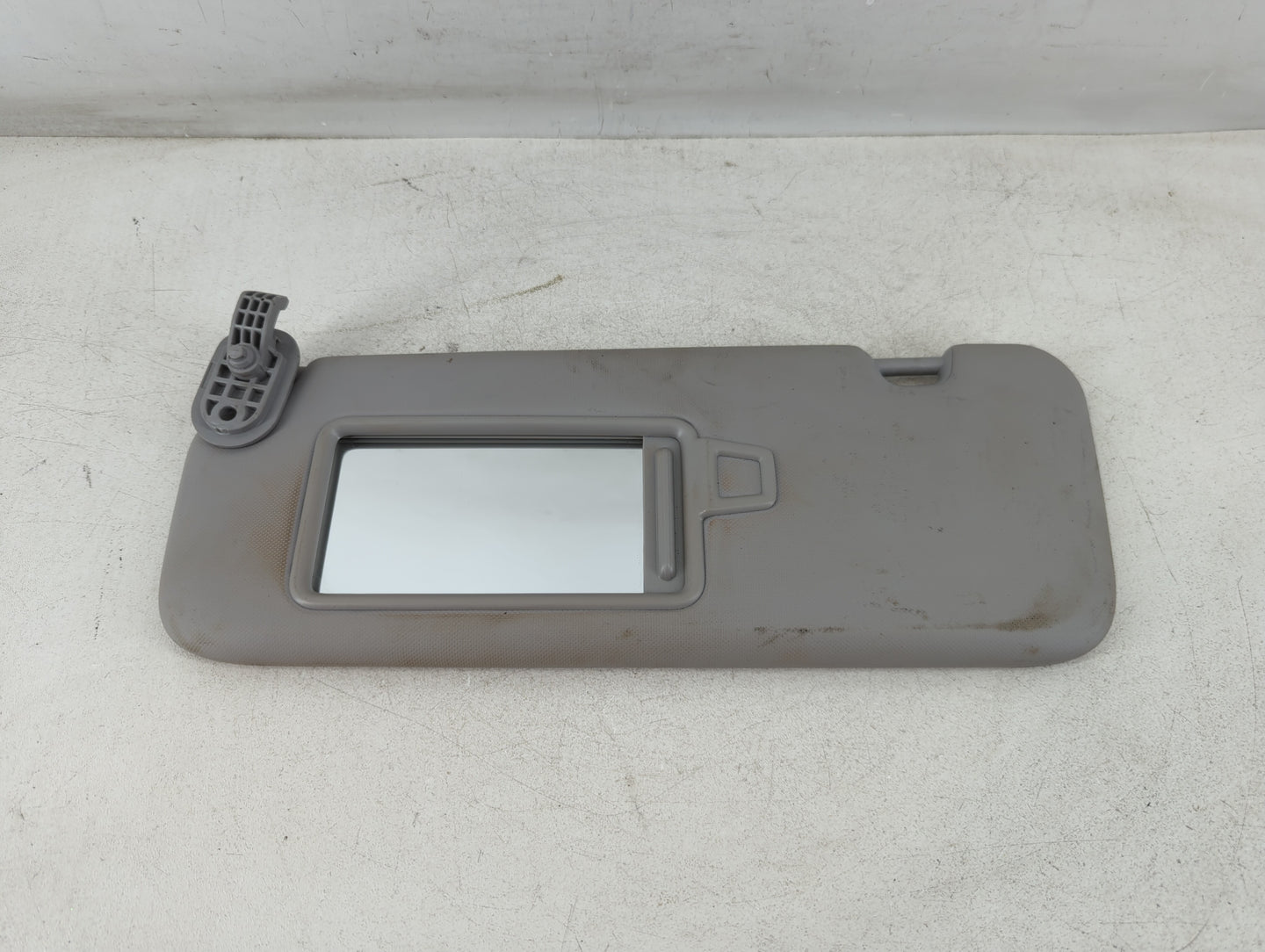2017-2020 Hyundai Elantra Sun Visor Shade Replacement Driver Left Mirror Fits Fits 2017 2018 2019 2020 OEM Used Auto Parts - Oemusedautoparts1.com