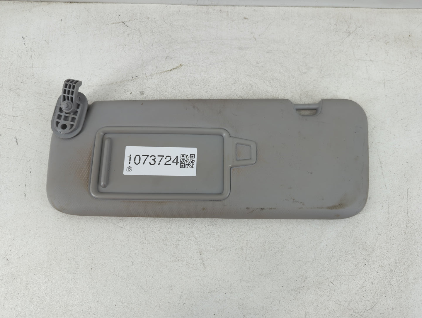 2017-2020 Hyundai Elantra Sun Visor Shade Replacement Driver Left Mirror Fits Fits 2017 2018 2019 2020 OEM Used Auto Parts - Oemusedautoparts1.com
