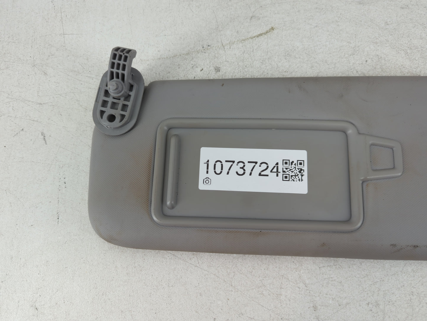 2017-2020 Hyundai Elantra Sun Visor Shade Replacement Driver Left Mirror Fits Fits 2017 2018 2019 2020 OEM Used Auto Parts - Oemusedautoparts1.com