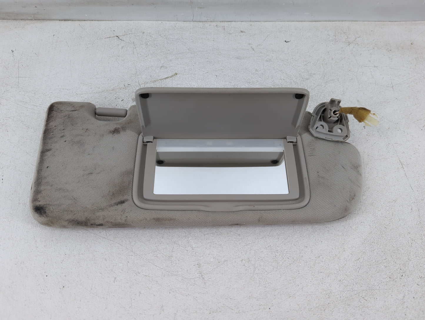 2014-2020 Infiniti Q50 Sun Visor Shade Replacement Passenger Right Mirror Fits Fits 2014 2015 2016 2017 2018 2019 2020 OEM Used Auto Parts - Oemusedautoparts1.com