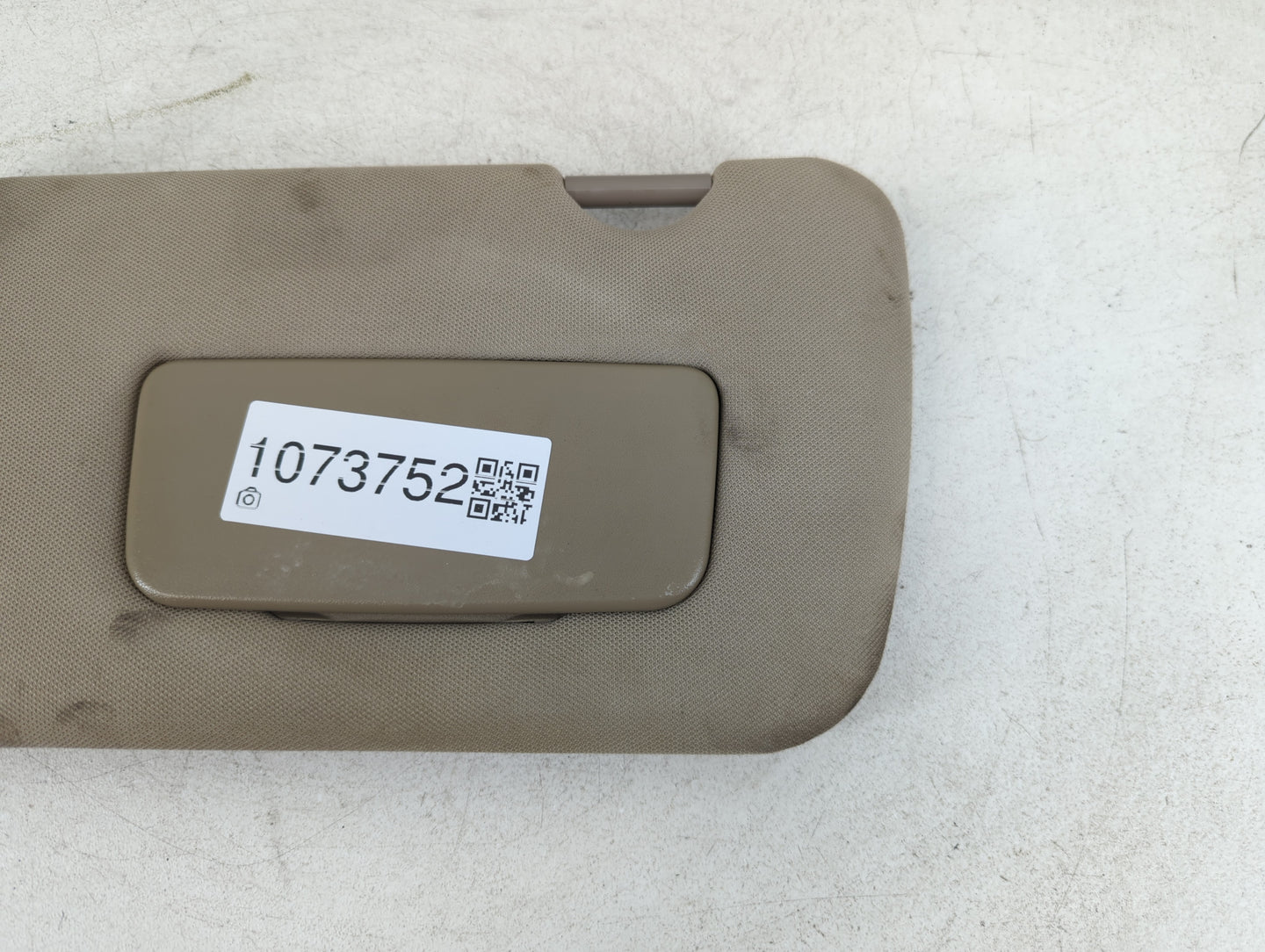 2005-2006 Nissan Altima Sun Visor Shade Replacement Driver Left Mirror Fits Fits 2005 2006 OEM Used Auto Parts - Oemusedautoparts1.com