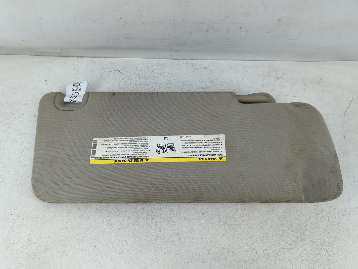 2017 Dodge Ram 1500 Sun Visor Shade Replacement Driver Left Mirror Fits Fits 2013 2014 2015 2016 2018 2019 2020 2021 2022 OEM Used Auto Parts - Oemusedautoparts1.com