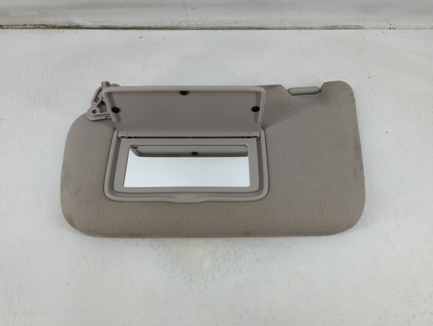 2013-2019 Nissan Sentra Sun Visor Shade Replacement Driver Left Mirror Fits Fits 2012 2013 2014 2015 2016 2017 2018 2019 OEM Used Auto Parts - Oemusedautoparts1.com