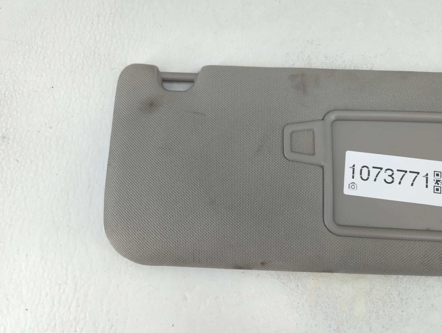 2019-2021 Hyundai Santa Fe Sun Visor Shade Replacement Passenger Right Mirror Fits Fits 2019 2020 2021 OEM Used Auto Parts - Oemusedautoparts1.com