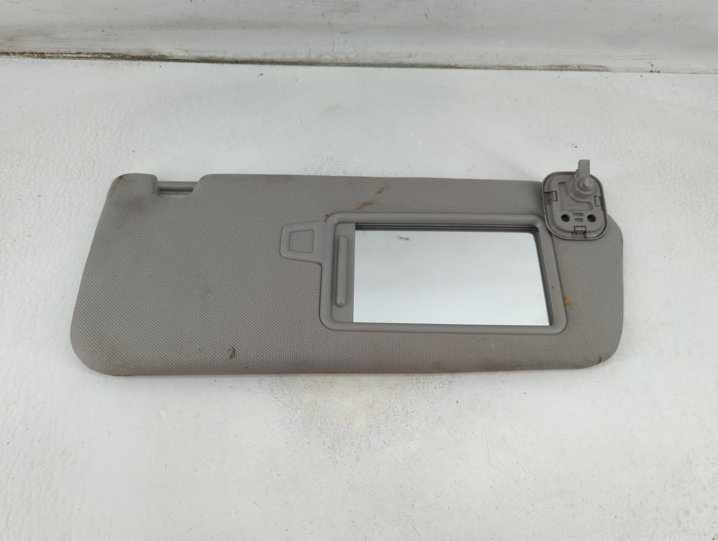 2019-2021 Hyundai Santa Fe Sun Visor Shade Replacement Passenger Right Mirror Fits Fits 2019 2020 2021 OEM Used Auto Parts - Oemusedautoparts1.com