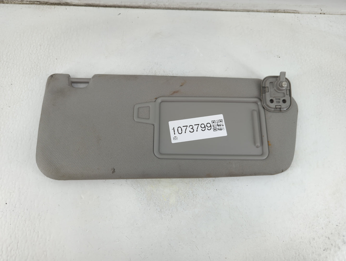 2019-2021 Hyundai Santa Fe Sun Visor Shade Replacement Passenger Right Mirror Fits Fits 2019 2020 2021 OEM Used Auto Parts - Oemusedautoparts1.com