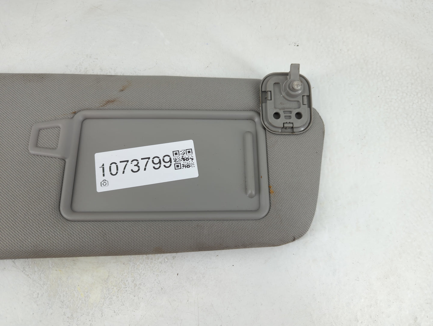 2019-2021 Hyundai Santa Fe Sun Visor Shade Replacement Passenger Right Mirror Fits Fits 2019 2020 2021 OEM Used Auto Parts - Oemusedautoparts1.com