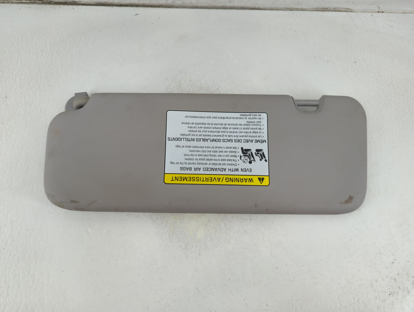 2017-2020 Hyundai Elantra Sun Visor Shade Replacement Passenger Right Mirror Fits Fits 2017 2018 2019 2020 OEM Used Auto Parts - Oemusedautoparts1.com