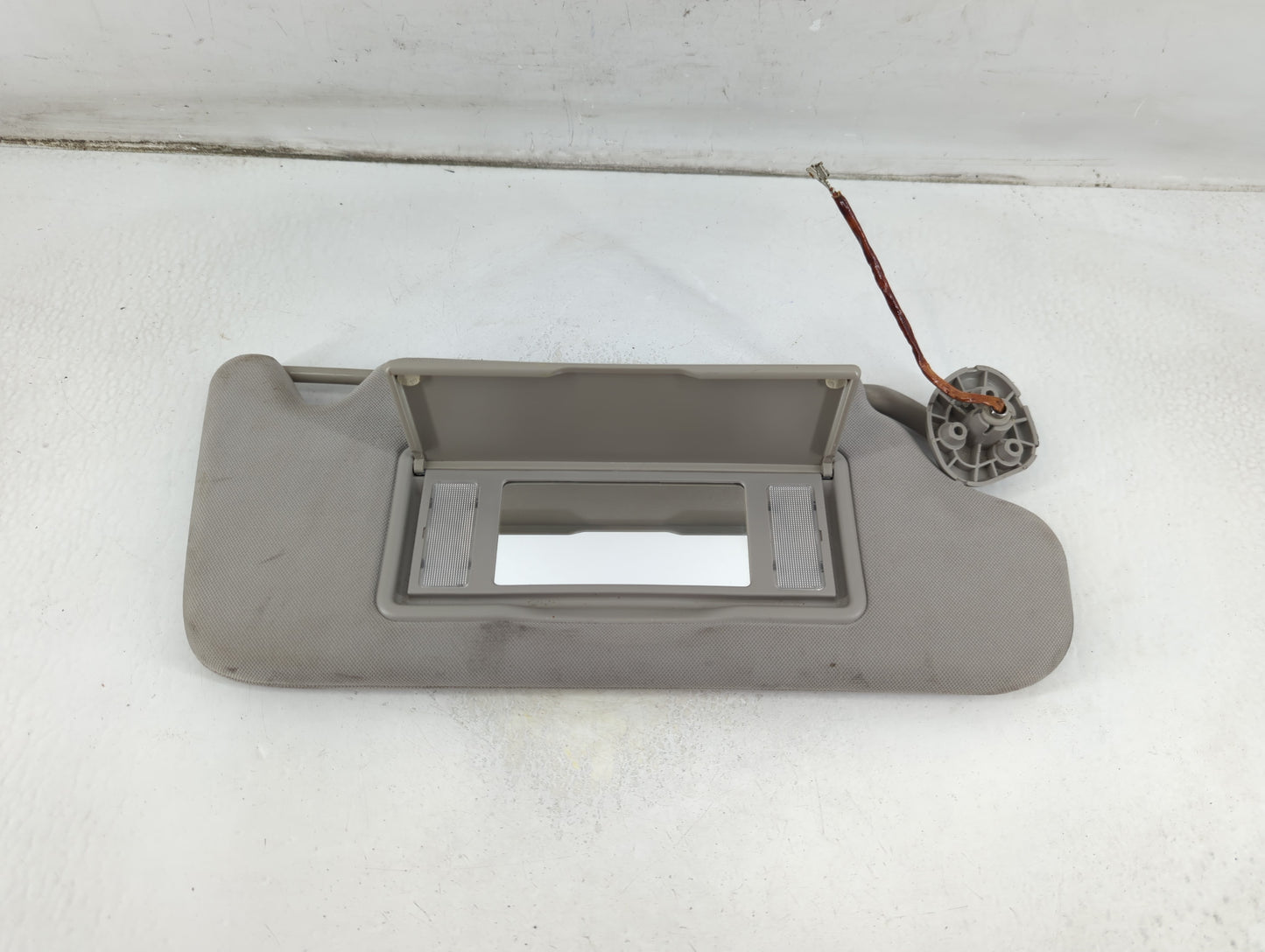 2006-2016 Chevrolet Impala Sun Visor Shade Replacement Passenger Right Mirror Fits OEM Used Auto Parts