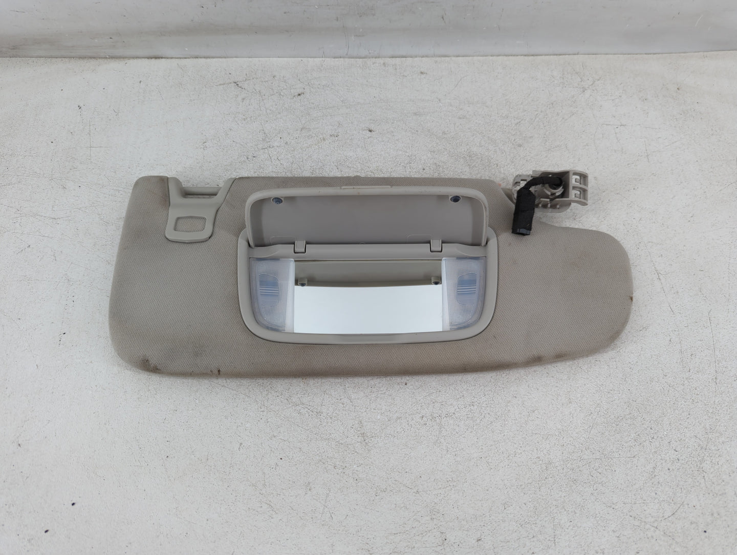 2015-2016 Ford Fusion Sun Visor Shade Replacement Driver Left Mirror Fits Fits 2015 2016 OEM Used Auto Parts - Oemusedautoparts1.com