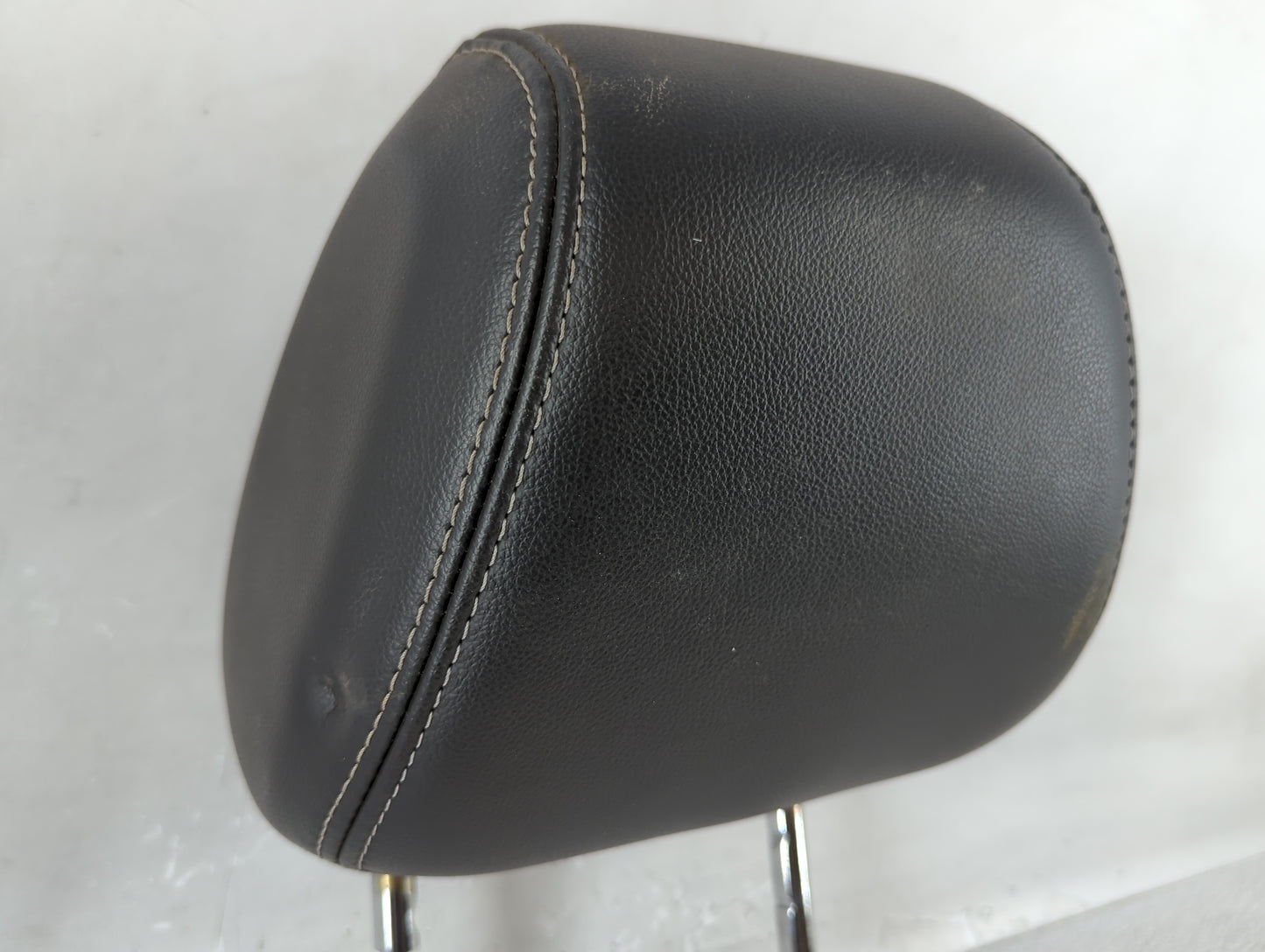 2013-2014 Ford Focus Headrest Head Rest Front Driver Passenger Seat Fits Fits 2013 2014 OEM Used Auto Parts - Oemusedautoparts1.com