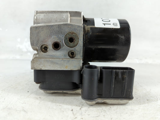 2004 Chevrolet Trail Blazer (113 w.b.) Trlblz ABS Pump Control Module Replacement P/N:13567137 Fits OEM Used Auto Parts