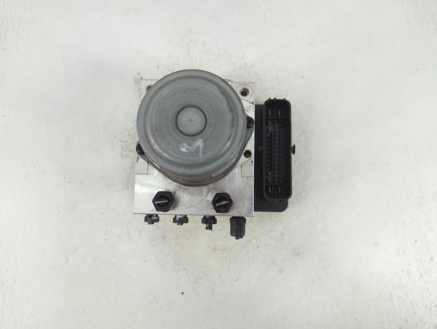 2020-2023 Hyundai Sonata ABS Pump Control Module Replacement P/N:58900-L0100 Fits Fits 2020 2021 2022 2023 OEM Used Auto Parts - Oemusedautoparts1.com