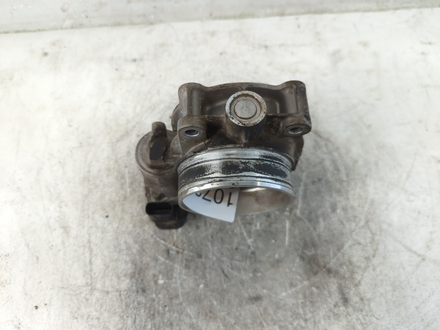 2012-2020 Chevrolet Impala Throttle Body P/N:12632172BA Fits Fits 2012 2013 2014 2015 2016 2017 2018 2019 2020 2021 2022 OEM Used Auto Parts - Oemusedautoparts1.com