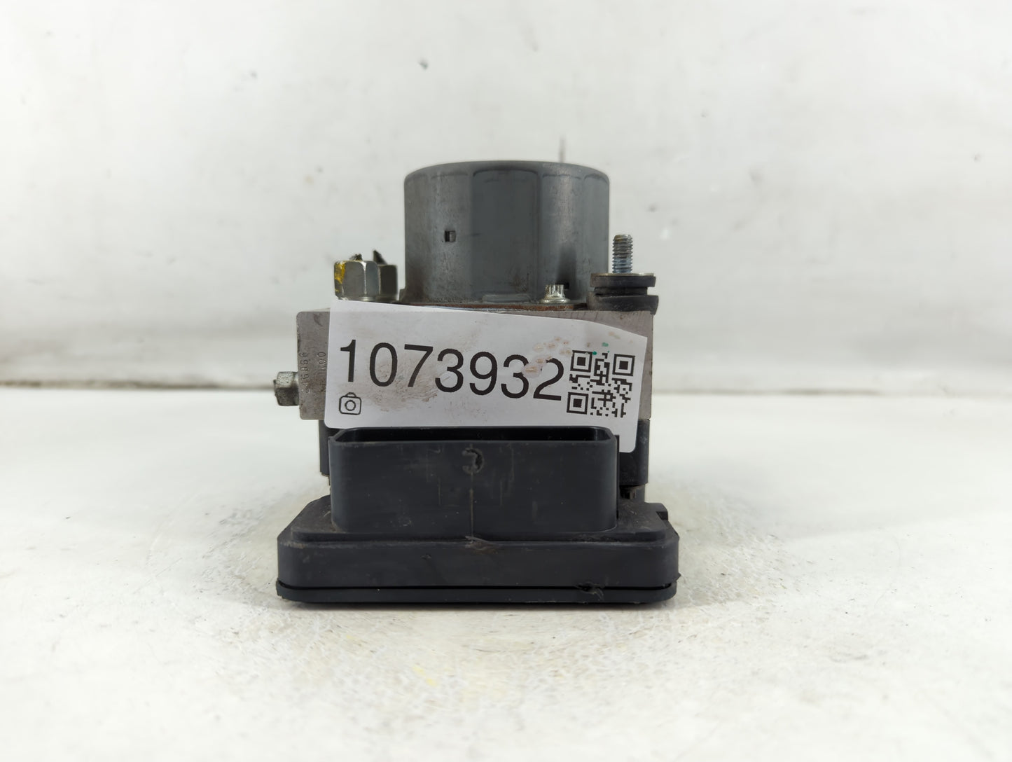 2016-2018 Nissan Sentra ABS Pump Control Module Replacement P/N:47660 5UD0C Fits Fits 2016 2017 2018 OEM Used Auto Parts - Oemusedautoparts1.com