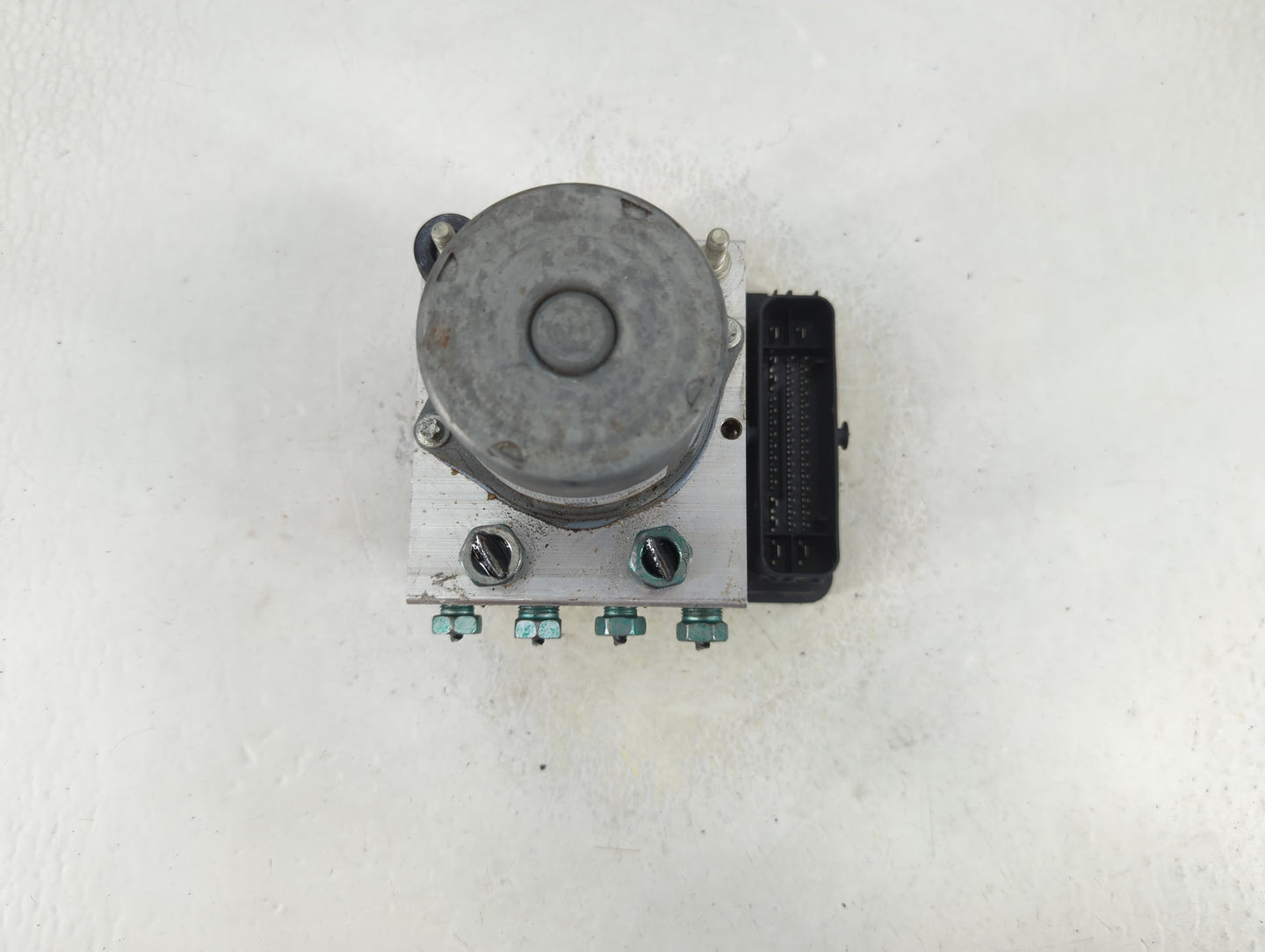 2019-2021 Chevrolet Malibu ABS Pump Control Module Replacement P/N:42776698 Fits Fits 2019 2020 2021 OEM Used Auto Parts - Oemusedautoparts1.com