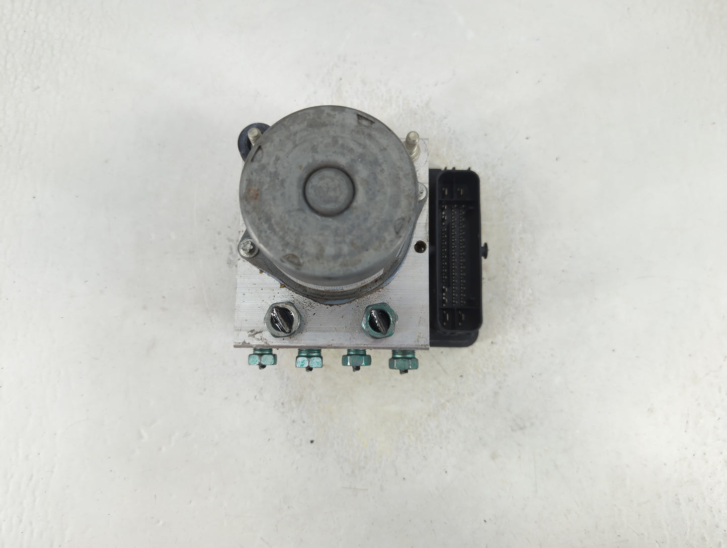 2019-2021 Chevrolet Malibu ABS Pump Control Module Replacement P/N:42776698 Fits Fits 2019 2020 2021 OEM Used Auto Parts - Oemusedautoparts1.com