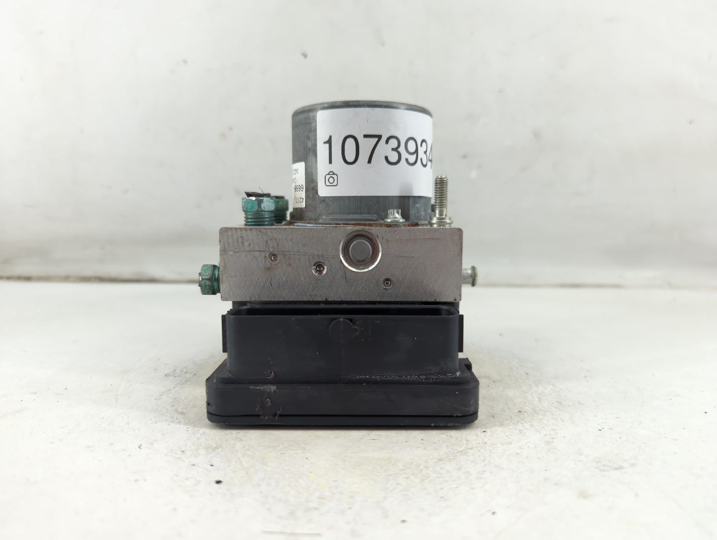2019-2021 Chevrolet Malibu ABS Pump Control Module Replacement P/N:42776698 Fits Fits 2019 2020 2021 OEM Used Auto Parts - Oemusedautoparts1.com