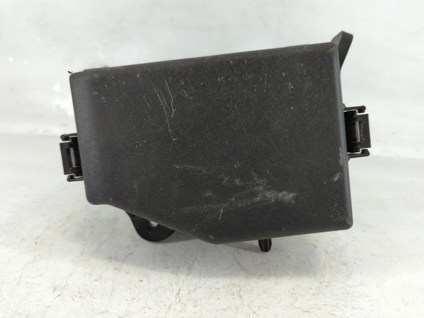 2012-2013 Hyundai Accent Fusebox Fuse Box Panel Relay Module P/N:912211R473 91221-1R713 Fits Fits 2012 2013 OEM Used Auto Parts - Oemusedautoparts1.com