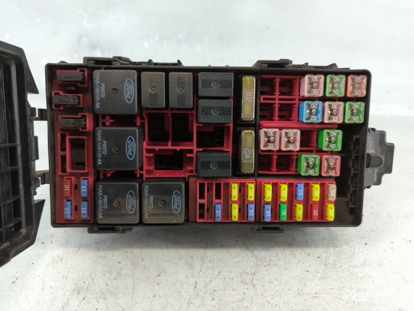 2004-2011 Lincoln Town Car Fusebox Fuse Box Panel Relay Module P/N:2C7T-14N003-A Fits Fits 2004 2005 2006 2007 2008 2009 2010 2011 OEM Used Auto Parts