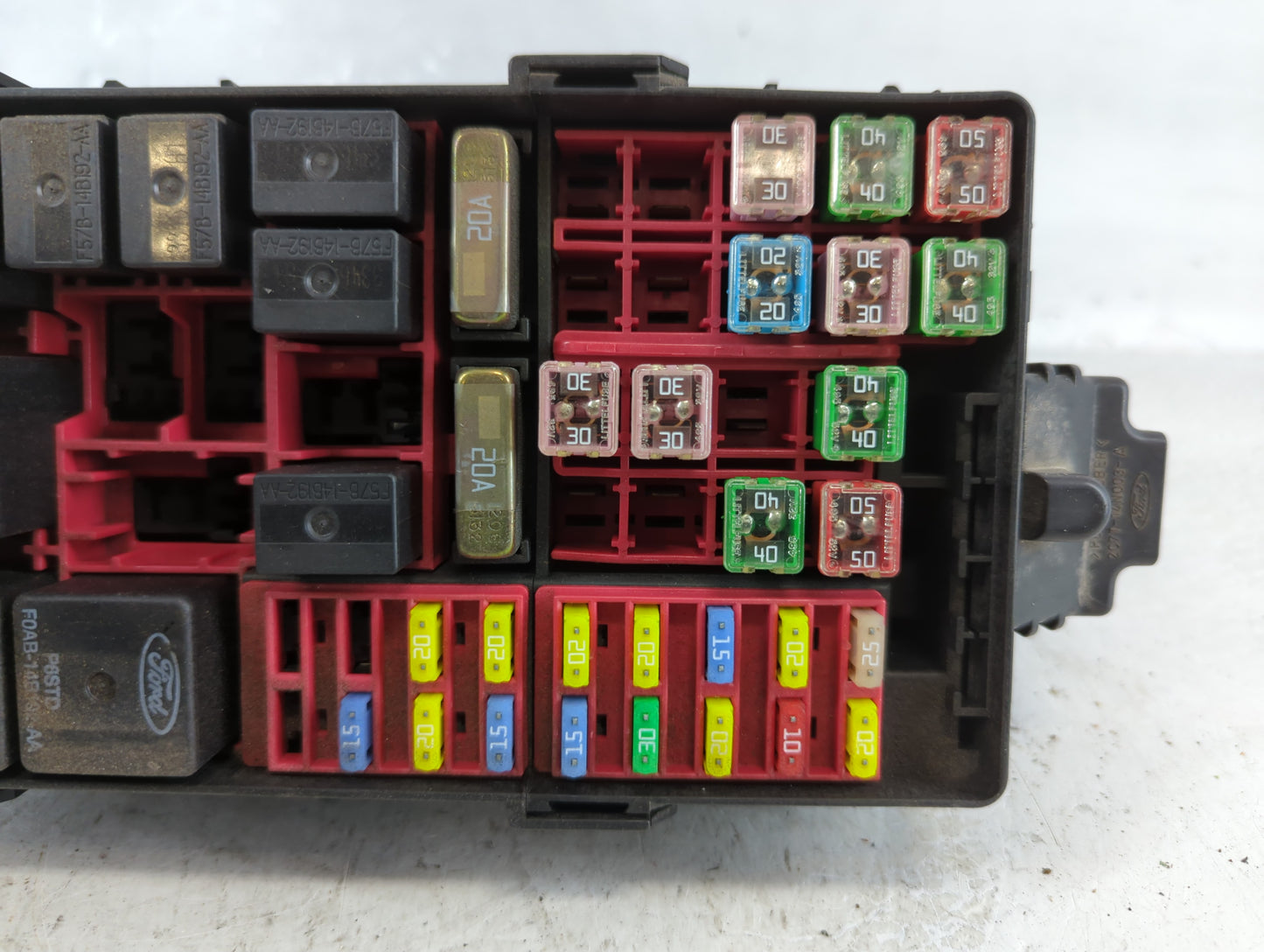 2004-2011 Lincoln Town Car Fusebox Fuse Box Panel Relay Module P/N:2C7T-14N003-A Fits Fits 2004 2005 2006 2007 2008 2009 2010 2011 OEM Used Auto Parts