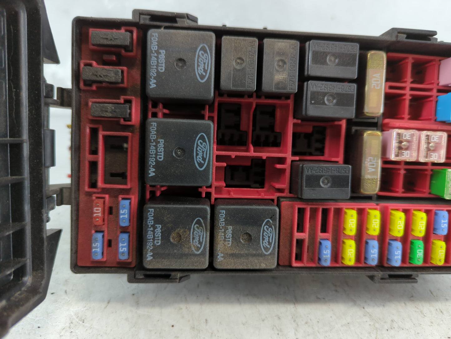 2004-2011 Lincoln Town Car Fusebox Fuse Box Panel Relay Module P/N:2C7T-14N003-A Fits Fits 2004 2005 2006 2007 2008 2009 2010 2011 OEM Used Auto Parts