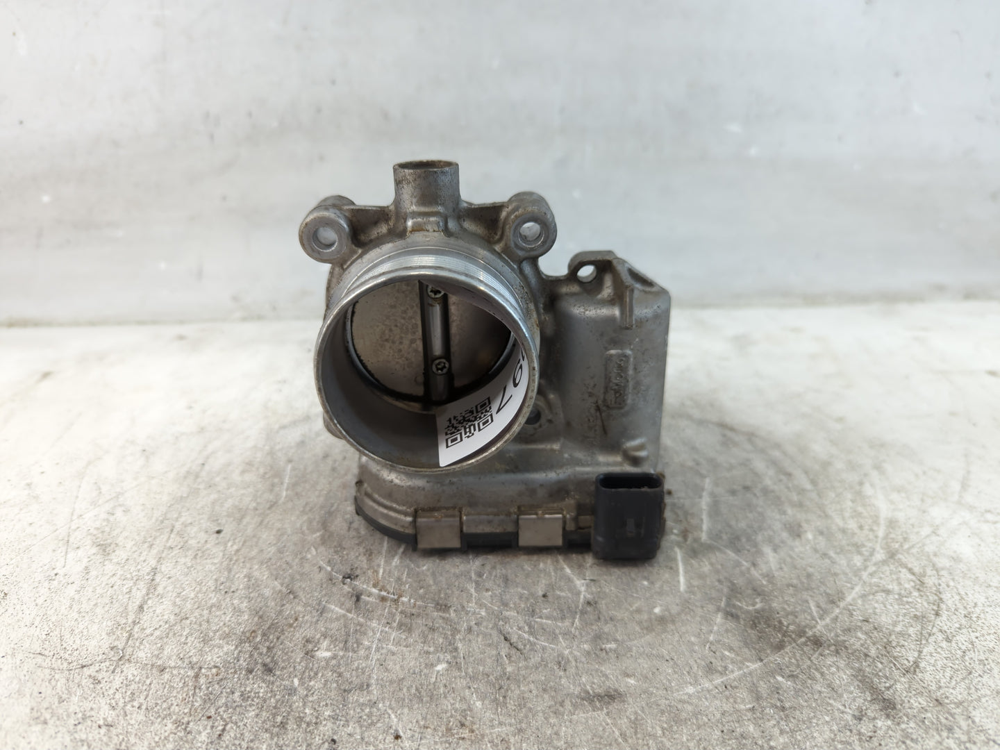2014-2020 Ford Fusion Throttle Body P/N:DS7E-9F991-BB Fits Fits 2014 2015 2016 2017 2018 2019 2020 2021 2022 OEM Used Auto Parts - Oemusedautoparts1.com