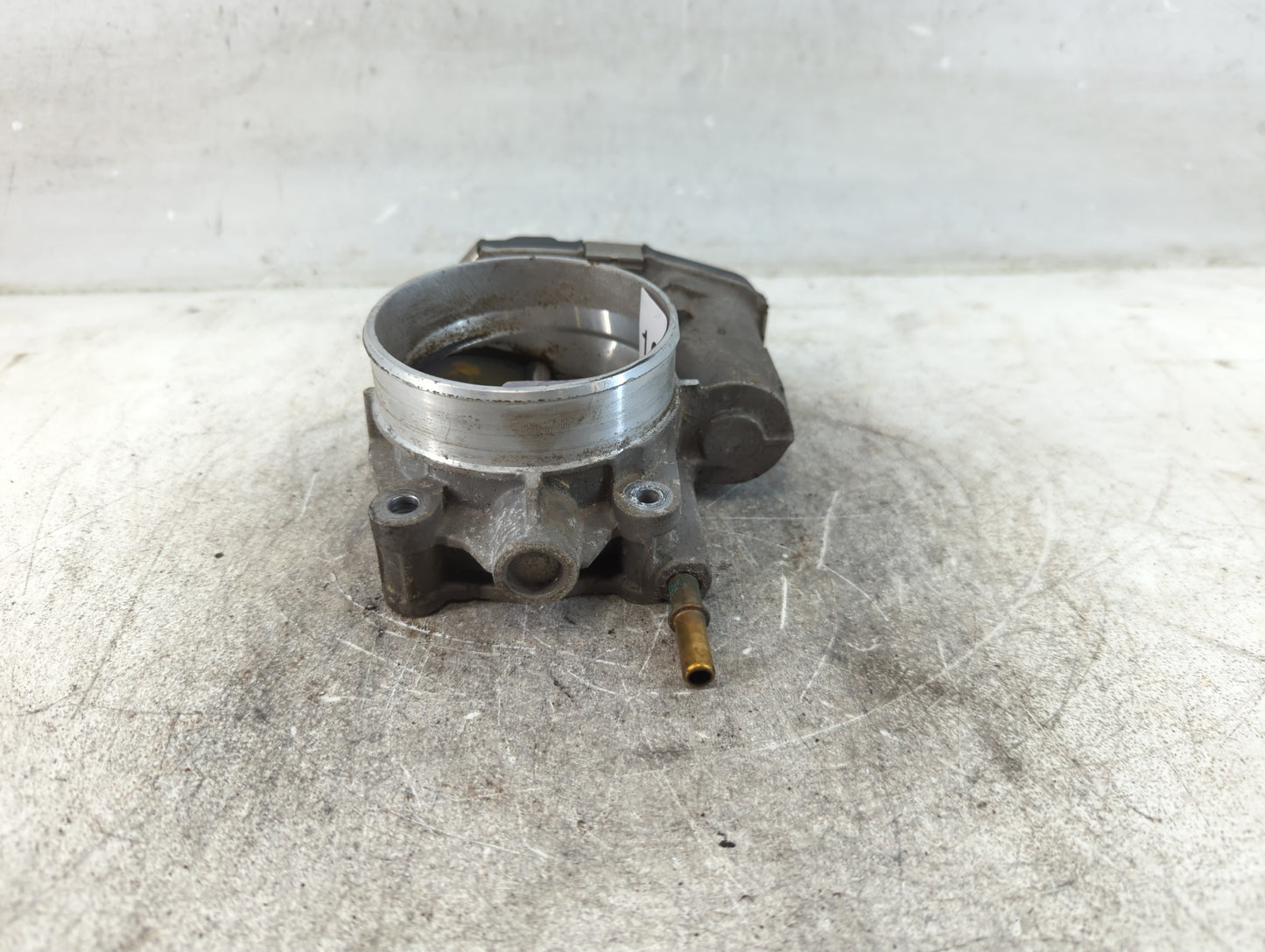 2009 Chevrolet Trail Blazer Throttle Body P/N:2308AA 437AA Fits Fits 2008 OEM Used Auto Parts