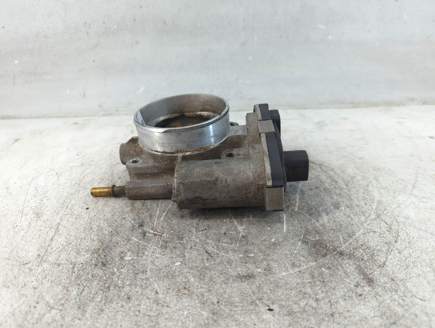 2009 Chevrolet Trail Blazer Throttle Body P/N:2308AA 437AA Fits Fits 2008 OEM Used Auto Parts