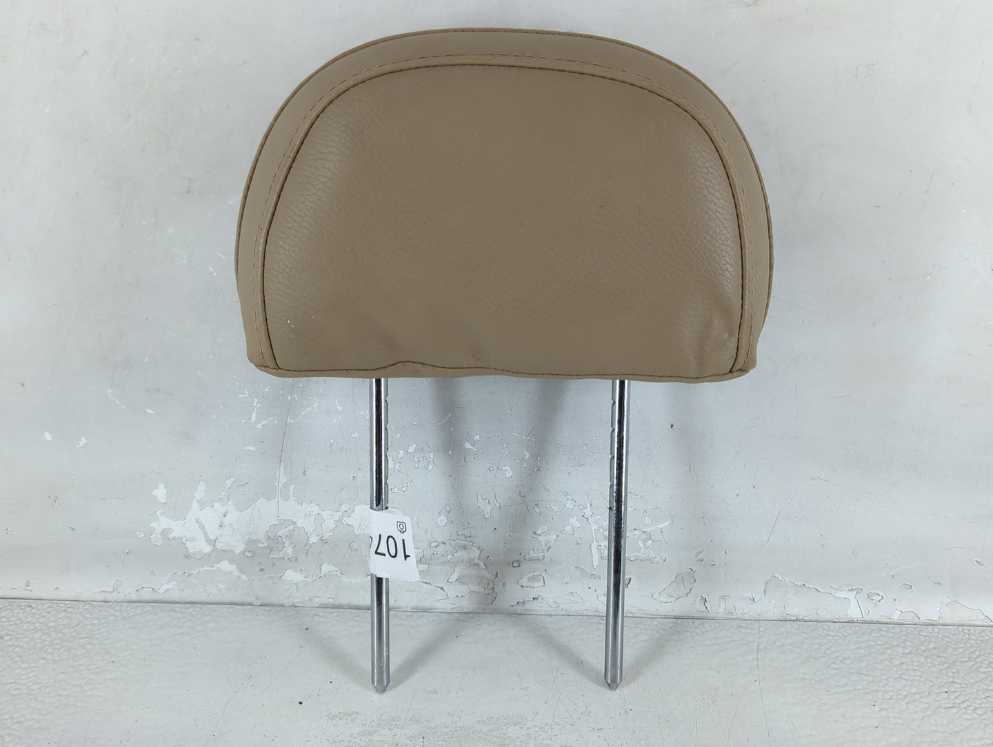 2008-2010 Saturn Vue Headrest Head Rest Rear Seat Fits Fits 2008 2009 2010 OEM Used Auto Parts - Oemusedautoparts1.com