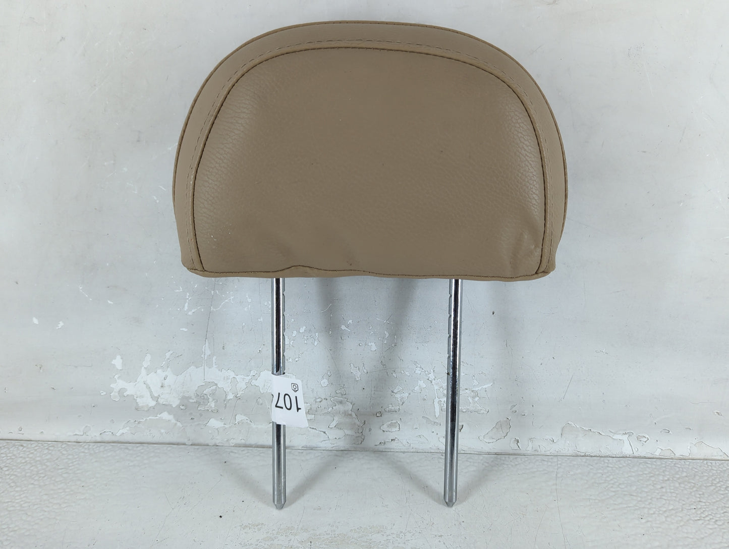 2008-2010 Saturn Vue Headrest Head Rest Rear Seat Fits Fits 2008 2009 2010 OEM Used Auto Parts - Oemusedautoparts1.com