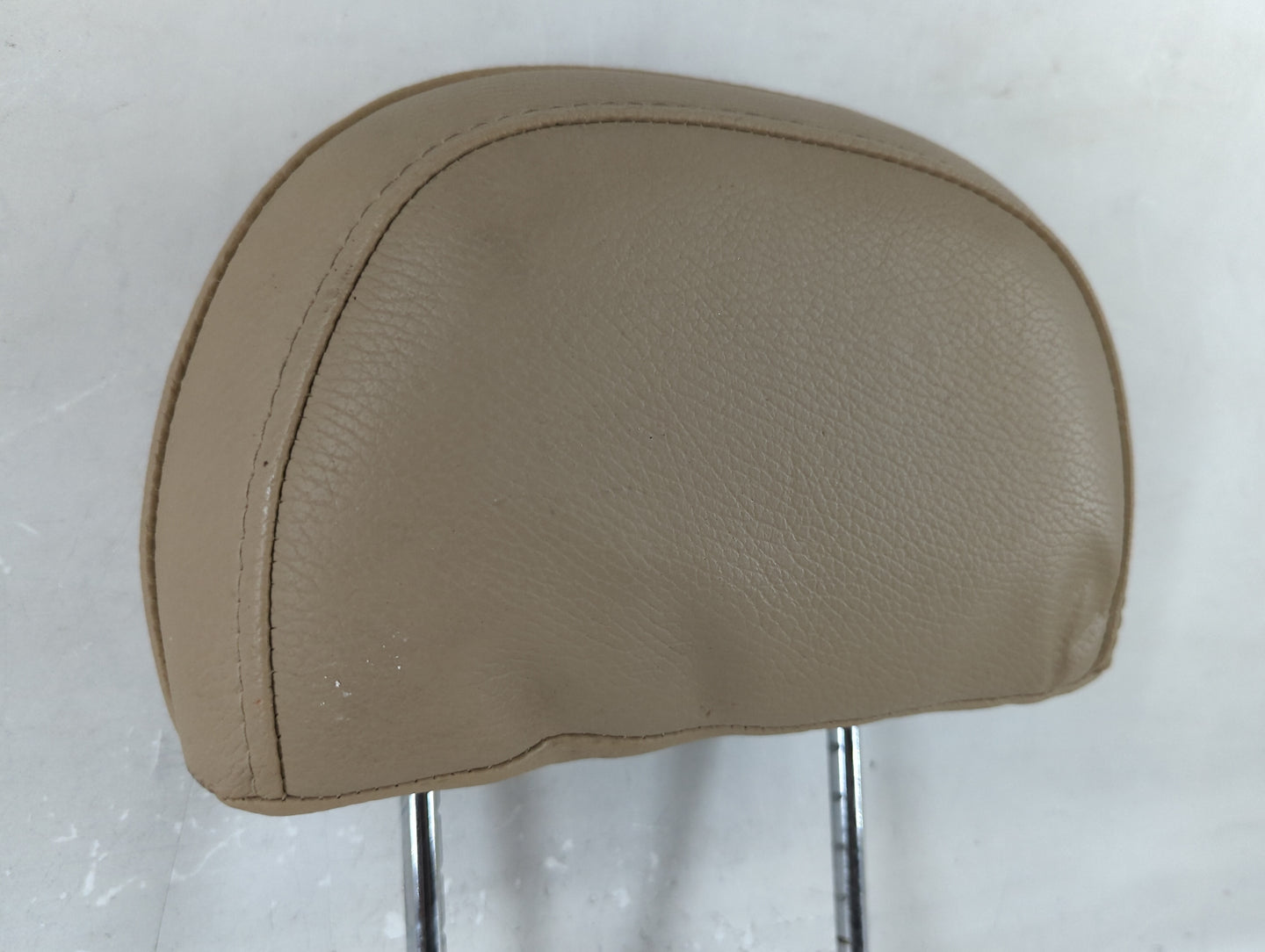 2008-2010 Saturn Vue Headrest Head Rest Rear Seat Fits Fits 2008 2009 2010 OEM Used Auto Parts - Oemusedautoparts1.com