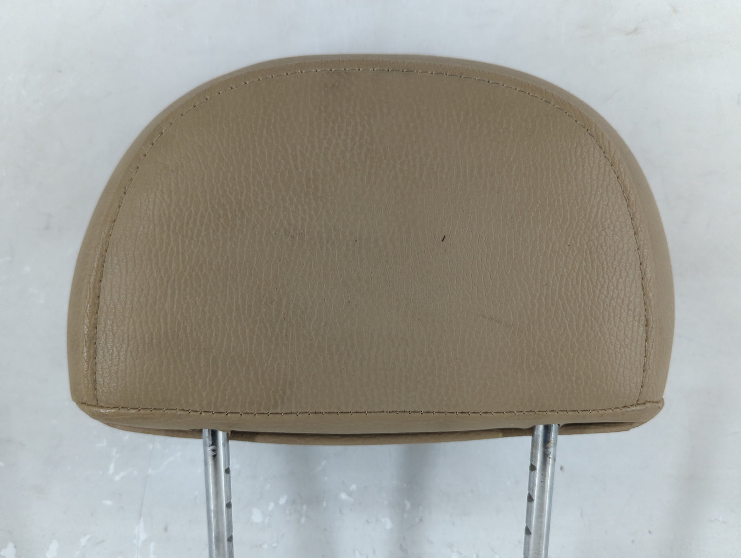 2008-2010 Saturn Vue Headrest Head Rest Rear Seat Fits Fits 2008 2009 2010 OEM Used Auto Parts - Oemusedautoparts1.com