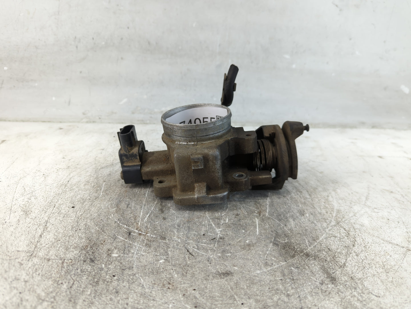 2002-2004 Ford Escape Throttle Body Fits Fits 2002 2003 2004 OEM Used Auto Parts - Oemusedautoparts1.com