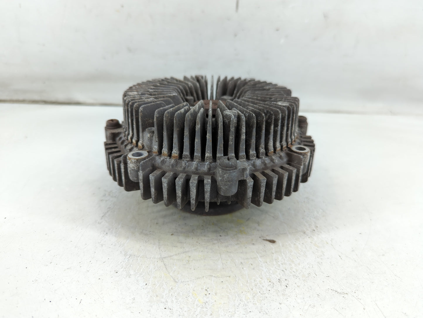 2001-2004 Nissan Pathfinder Radiator Cooling Fan Clutch - Oemusedautoparts1.com