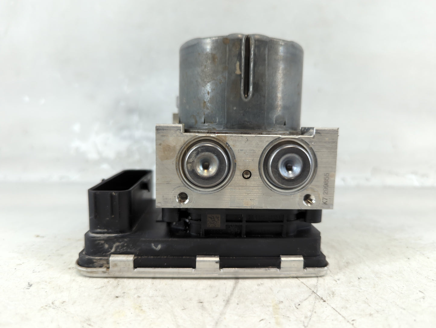 2020 Chevrolet Equinox ABS Pump Control Module Replacement P/N:84825144 84715330, 846556976 Fits Fits 2021 OEM Used Auto Parts - Oemusedautoparts1.com