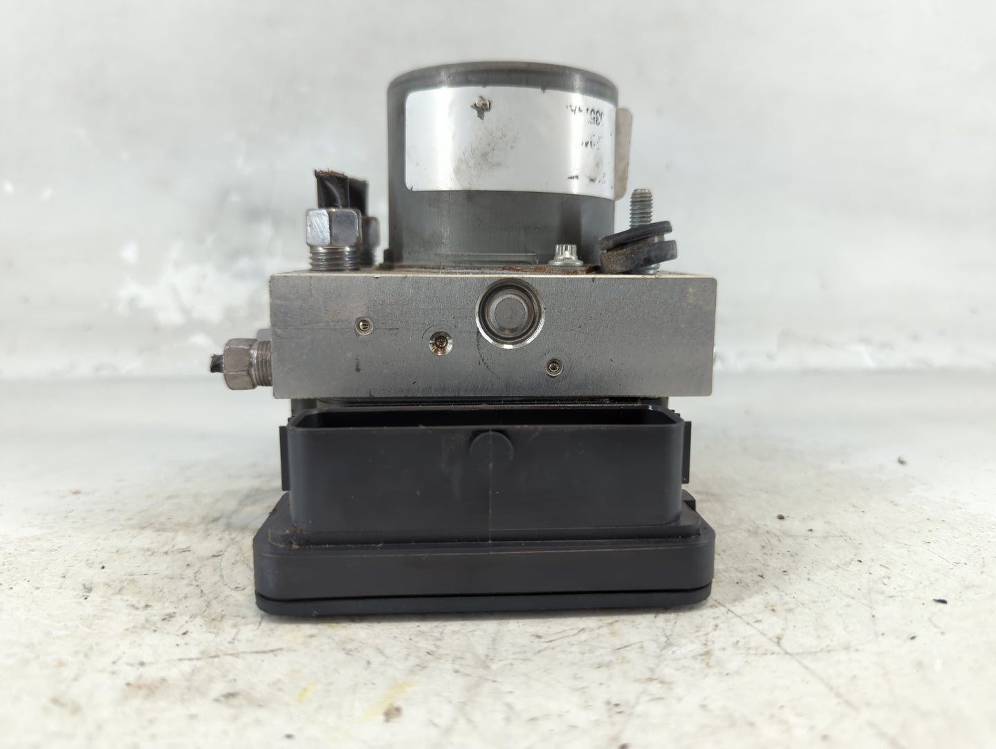 2022 Chrysler Voyager ABS Pump Control Module Replacement P/N:P68453574AF Fits Fits 2020 2021 OEM Used Auto Parts - Oemusedautoparts1.com
