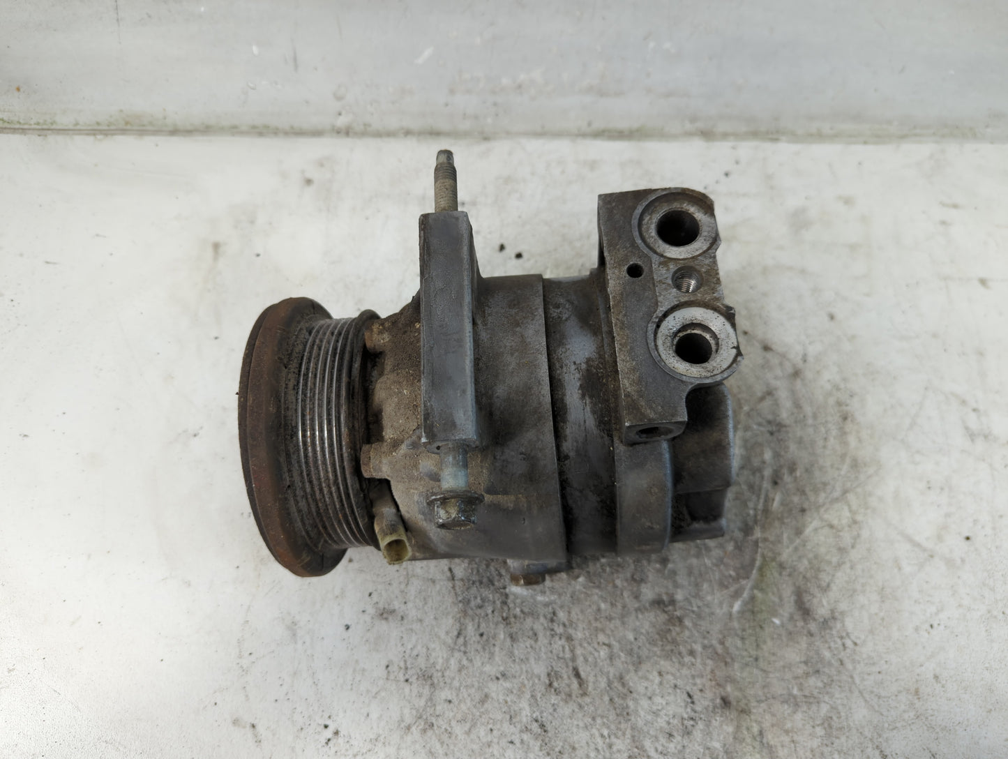 1999-2003 Chevrolet Malibu Air Conditioning A/c Ac Compressor Oem