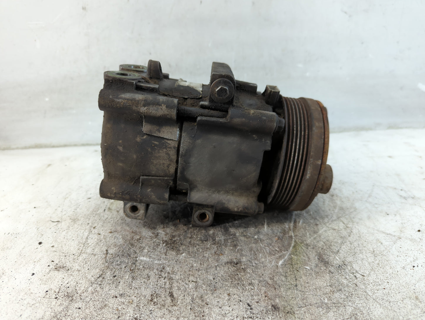 1997-2006 Ford F-150 Air Conditioning A/c Ac Compressor Oem