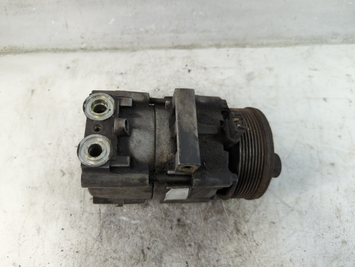 1997-2002 Ford Expedition Air Conditioning A/c Ac Compressor Oem