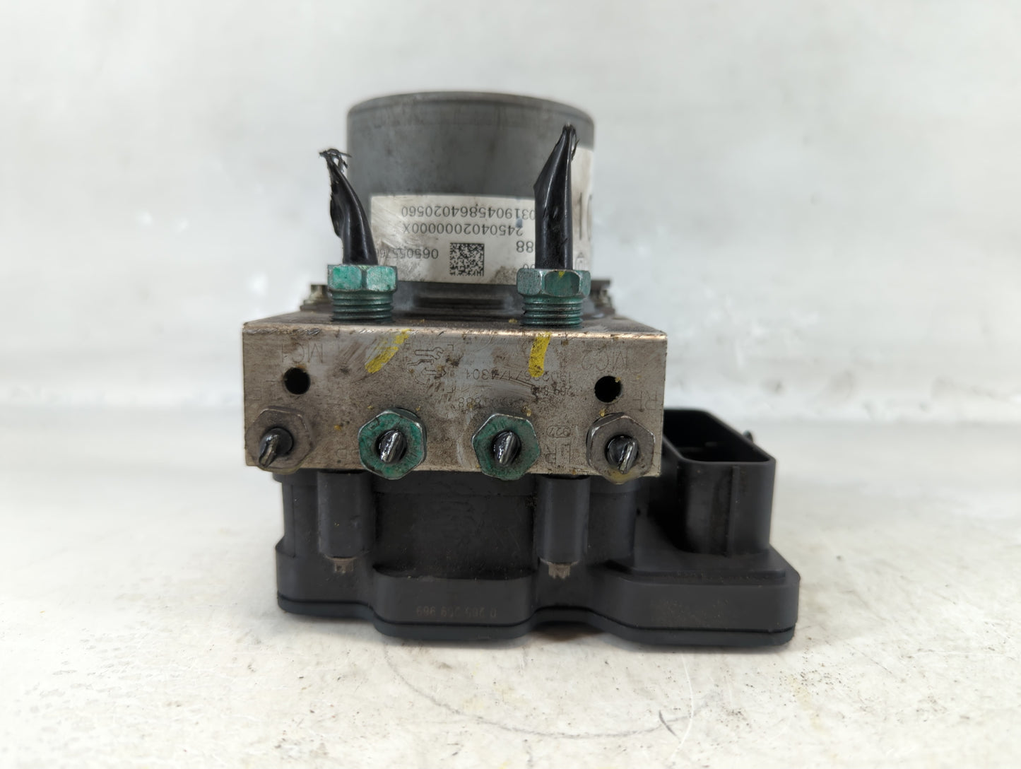 2019-2021 Chevrolet Malibu ABS Pump Control Module Replacement P/N:84502888 Fits Fits 2019 2020 2021 OEM Used Auto Parts - Oemusedautoparts1.com