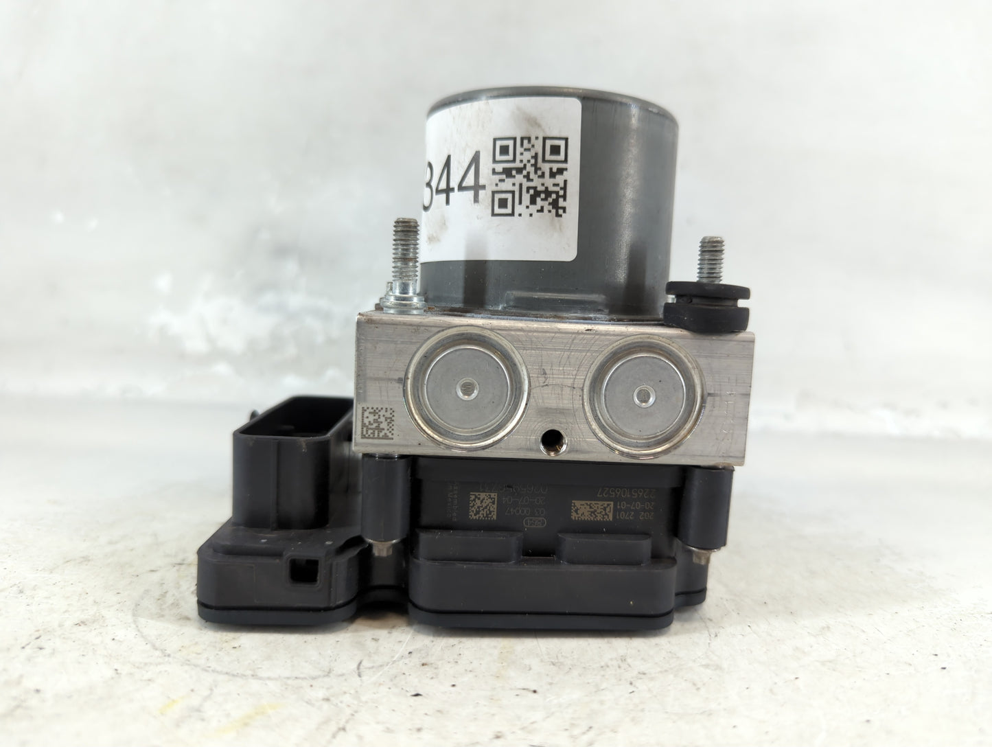 2018-2020 Toyota Camry ABS Pump Control Module Replacement P/N:44540 06290 Fits Fits 2018 2019 2020 OEM Used Auto Parts - Oemusedautoparts1.com