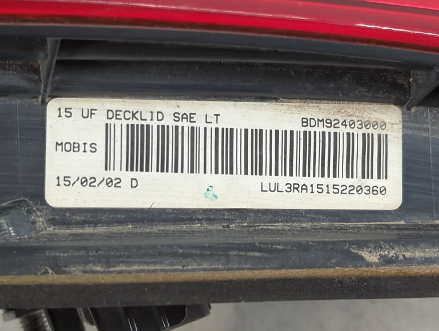 2015-2017 Chrysler 200 Tail Light Assembly Driver Left OEM P/N:BDM92403000 Fits Fits 2015 2016 2017 OEM Used Auto Parts - Oemusedautoparts1.com