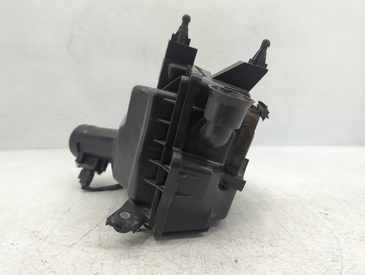 2007-2008 Infiniti G35 Air Cleaner Intake-duct Hose Tube