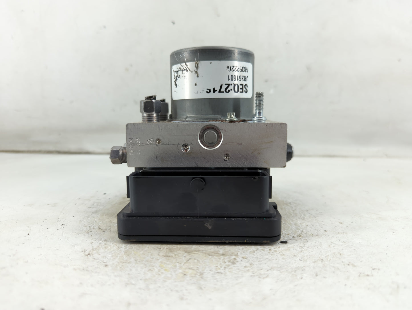 2017-2018 Chrysler Pacifica ABS Pump Control Module Replacement P/N:68352226 Fits Fits 2017 2018 OEM Used Auto Parts